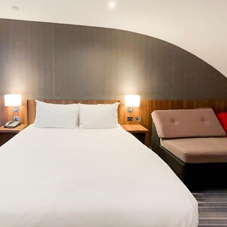 Belvilla Crewe City Centre Hotel Lifestyle Екстер'єр фото