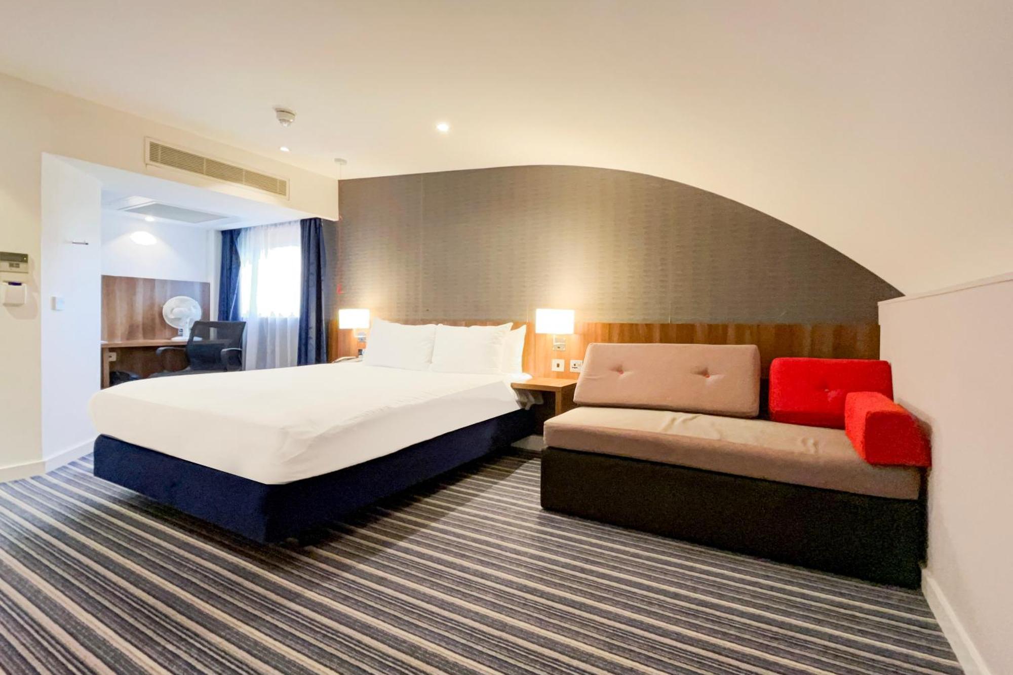 Belvilla Crewe City Centre Hotel Lifestyle Екстер'єр фото