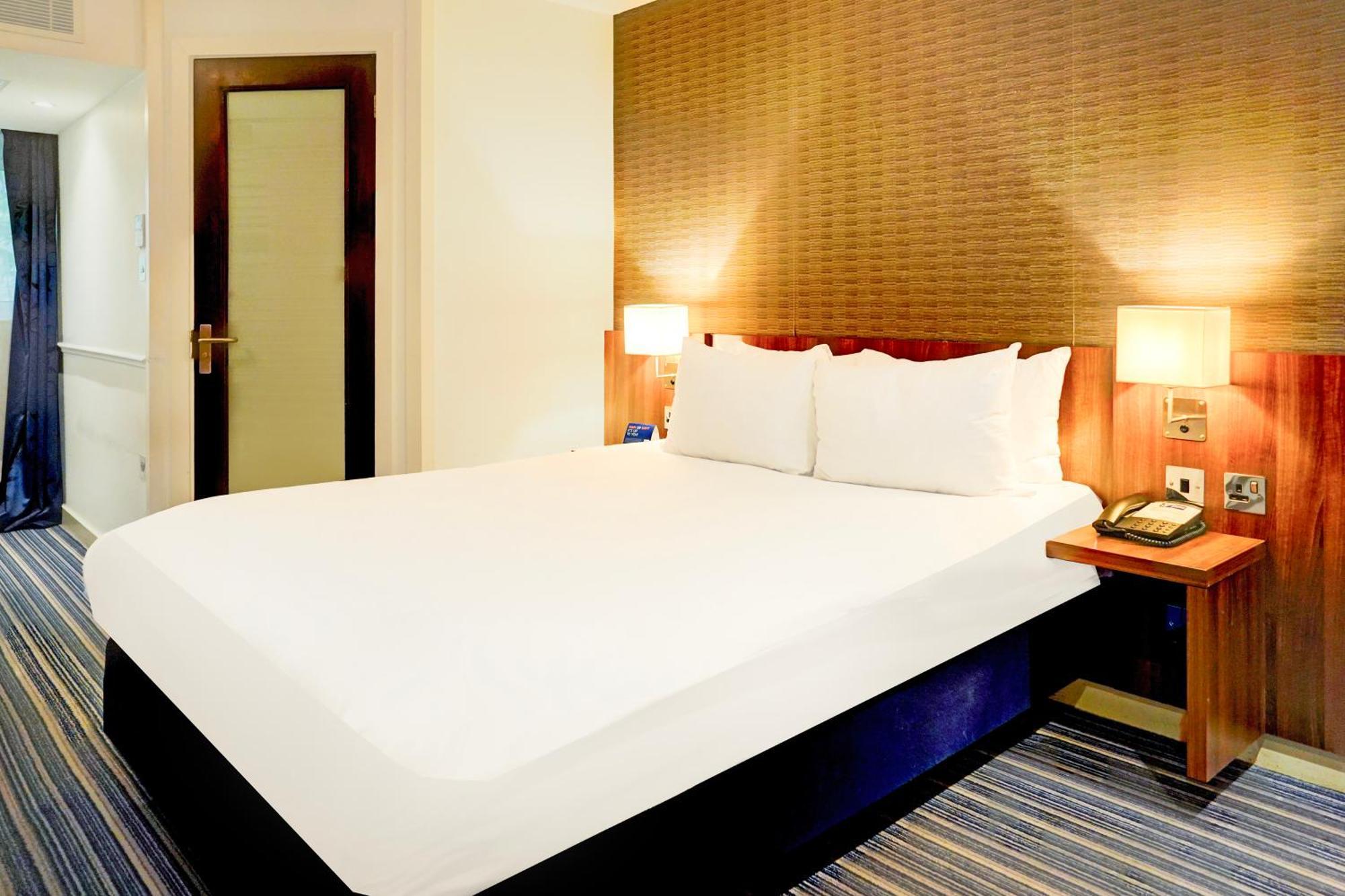 Belvilla Crewe City Centre Hotel Lifestyle Екстер'єр фото