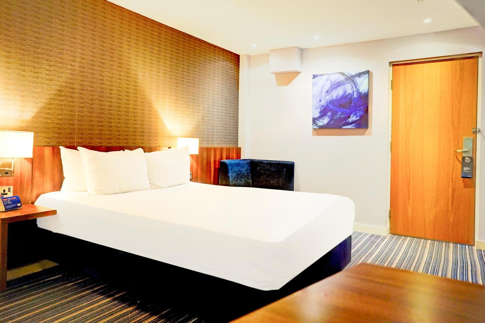 Belvilla Crewe City Centre Hotel Lifestyle Екстер'єр фото