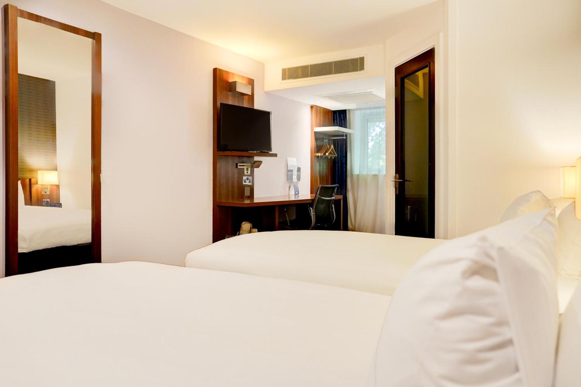 Belvilla Crewe City Centre Hotel Lifestyle Екстер'єр фото
