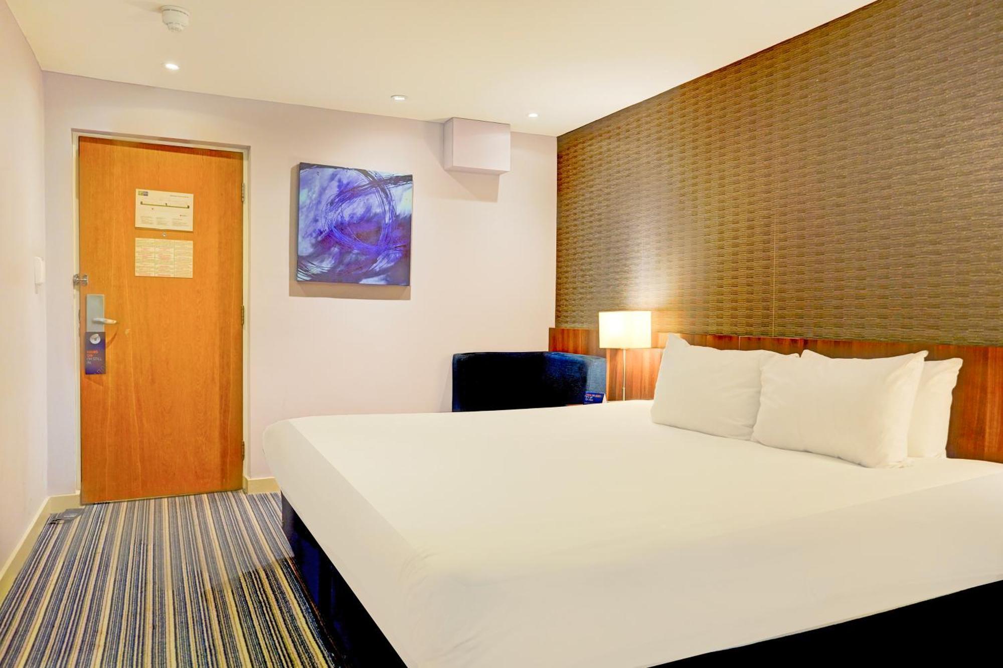 Belvilla Crewe City Centre Hotel Lifestyle Екстер'єр фото