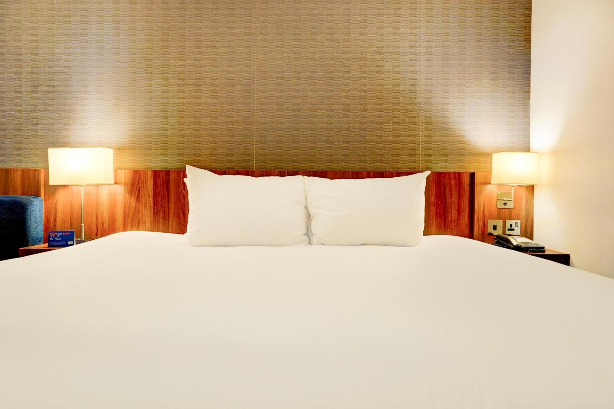 Belvilla Crewe City Centre Hotel Lifestyle Екстер'єр фото
