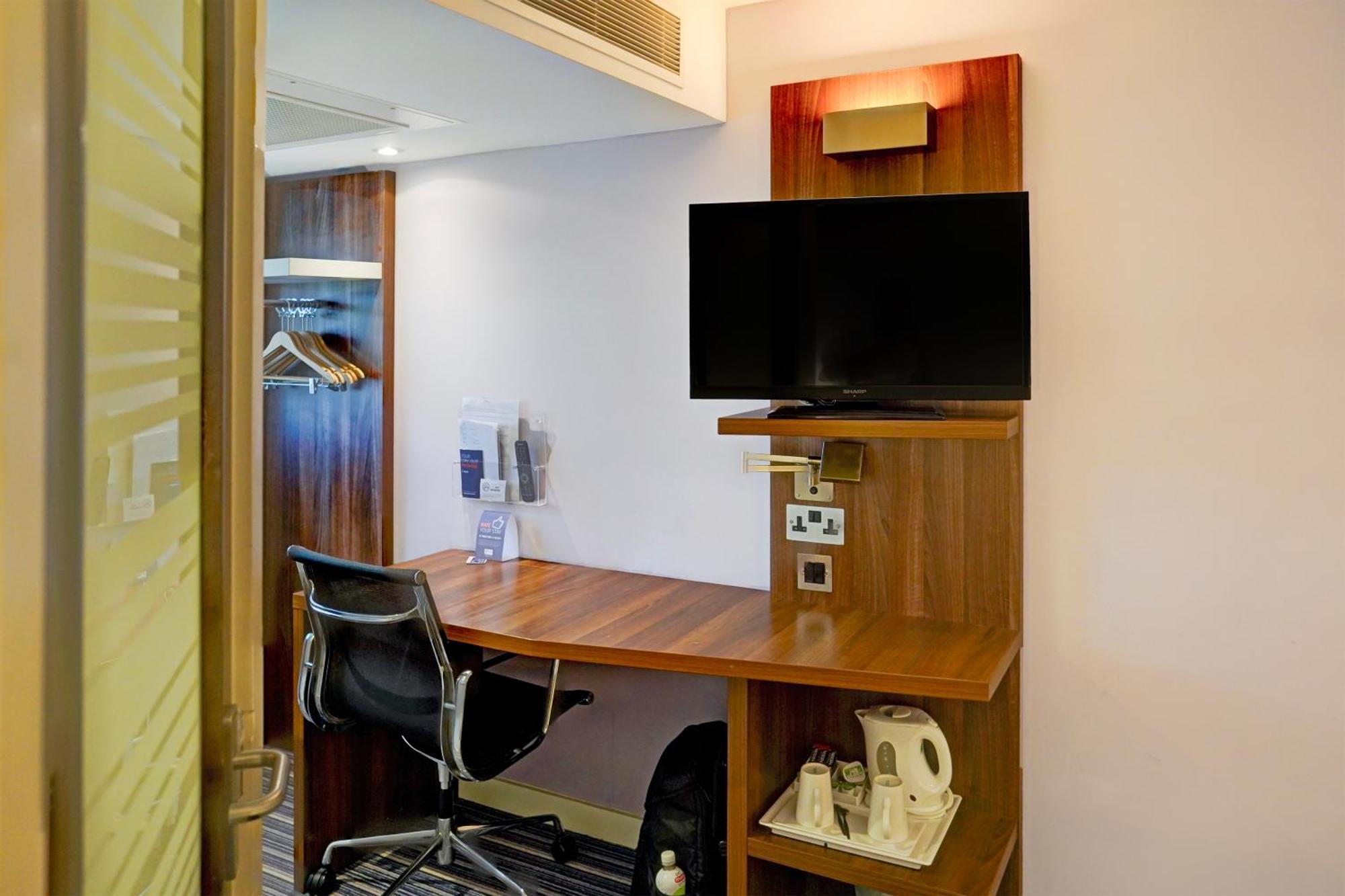Belvilla Crewe City Centre Hotel Lifestyle Екстер'єр фото