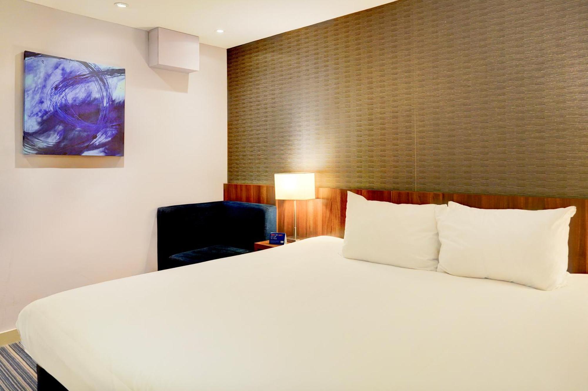 Belvilla Crewe City Centre Hotel Lifestyle Екстер'єр фото