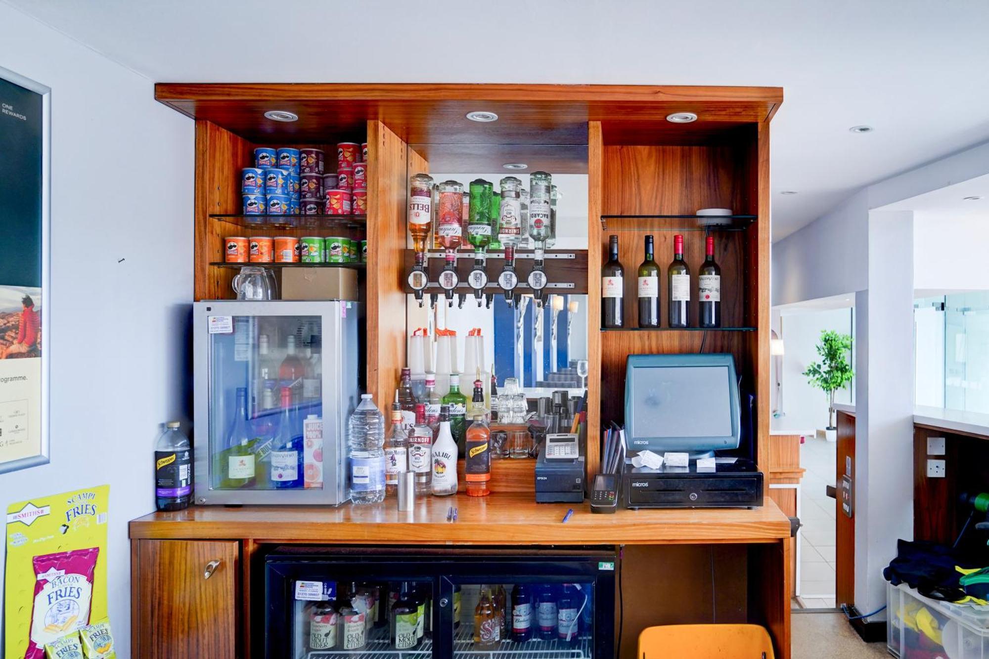 Belvilla Crewe City Centre Hotel Lifestyle Екстер'єр фото