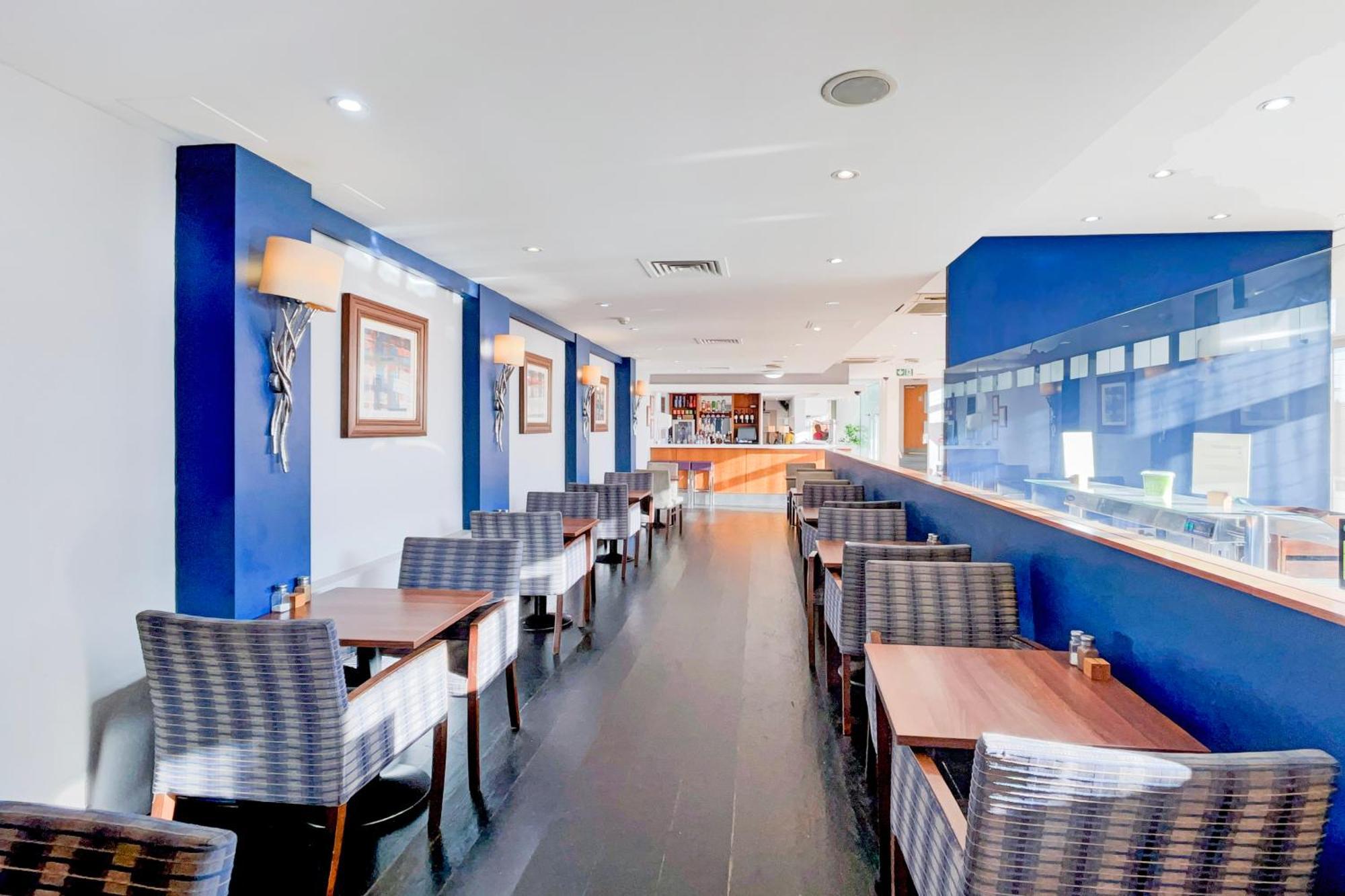 Belvilla Crewe City Centre Hotel Lifestyle Екстер'єр фото