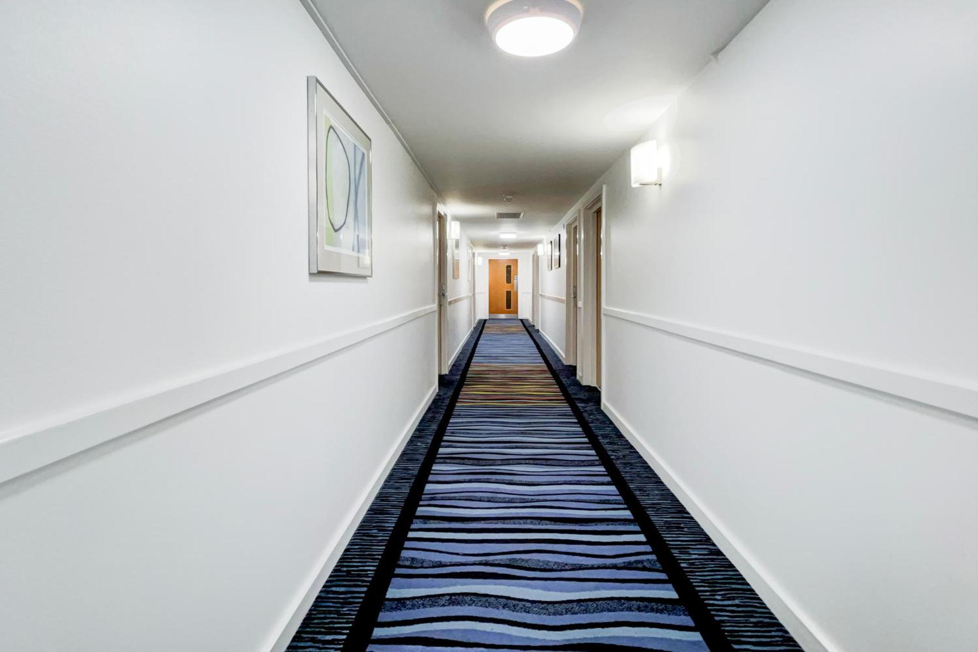 Belvilla Crewe City Centre Hotel Lifestyle Екстер'єр фото